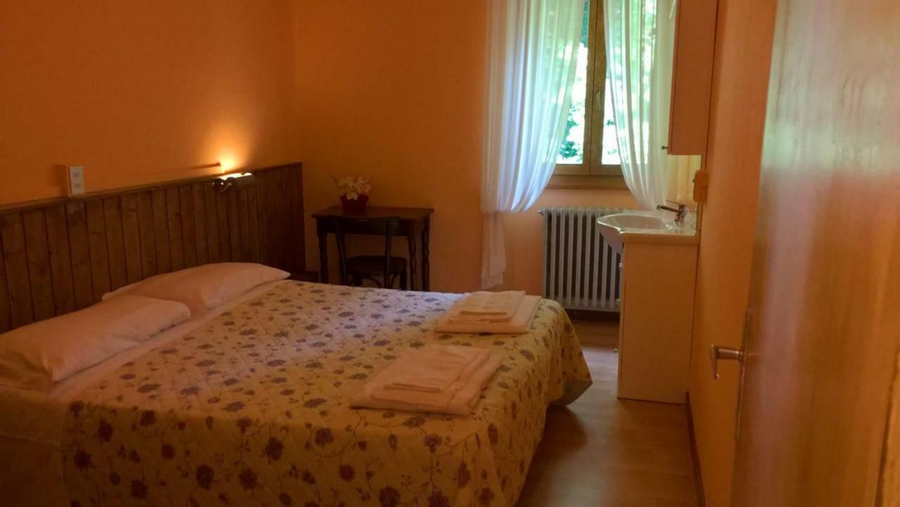 HOTEL CAPANNA C.A.O. BRUNATE Italia da 34 HOTELMIX